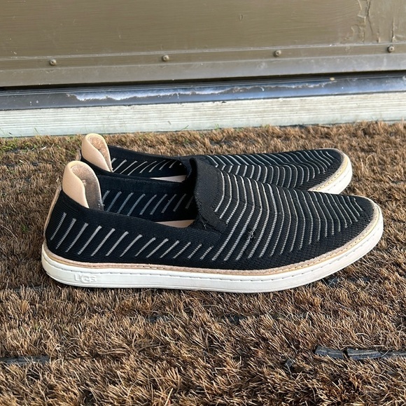 Ugg Austrailia Women's Sammy Breeze Slip on Sneakers Size is Rubbed off - Picture 1 of 10